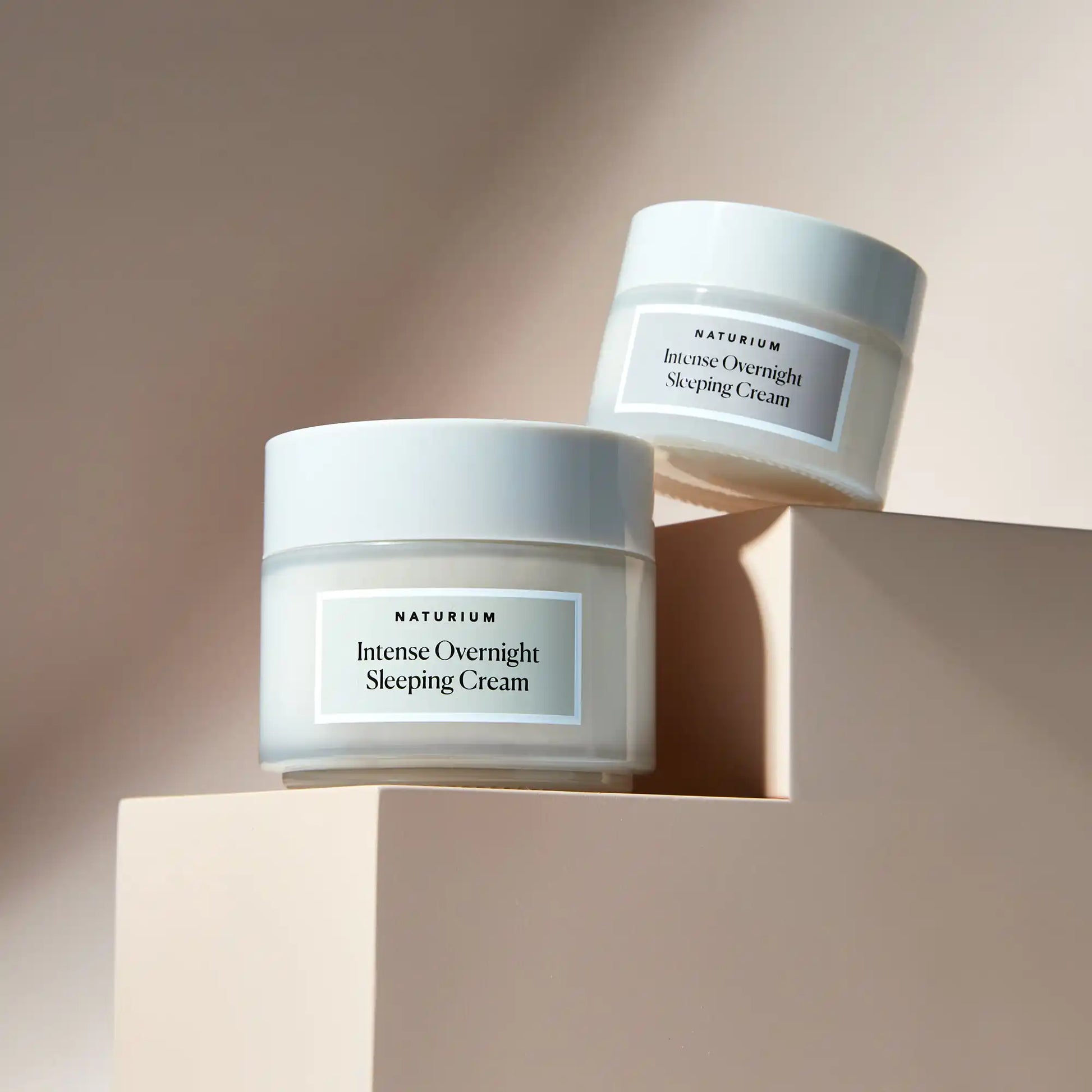 intense-overnight-sleeping-cream-jumbo-n3 11_18_2021_Naturium0552-crop.webp