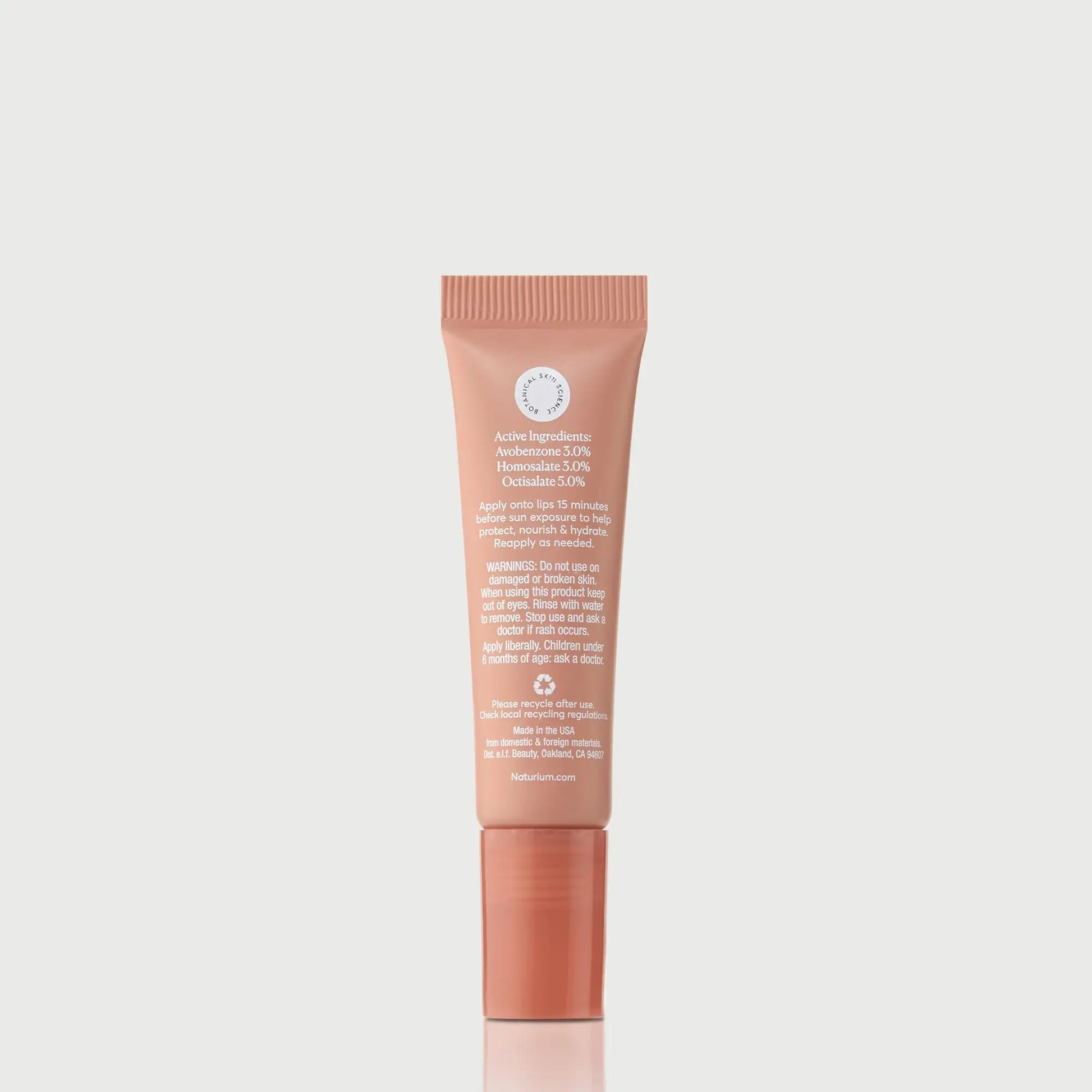 phyto-glow-lip-balm-spf-45-getaway-i5 NATR-10126_PhytoGlow_SPF_Getaway_primary_capon_back_bonebkgd_1.webp